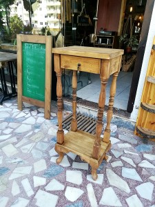 Ahşap Çekmeceli Komidin - Rmt1